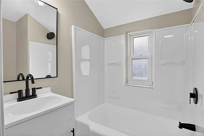79 Beechmont Ave — Photo 6