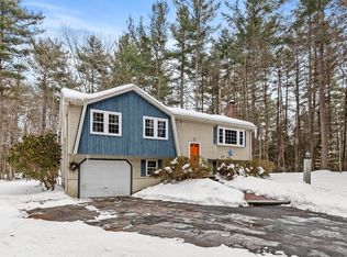 43 Shattuck St, Pepperell, MA 01463