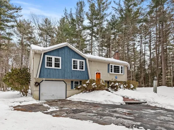 43 Shattuck St, Pepperell, MA 01463