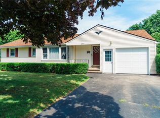 292 Buckman Rd, Rochester, NY 14615