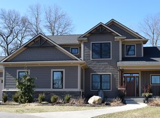 1255 Old Oak Hill Dr SE, Ada, MI 49301