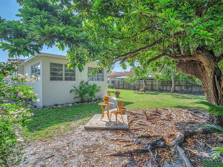 2420 SW 21st Ave — Photo 23