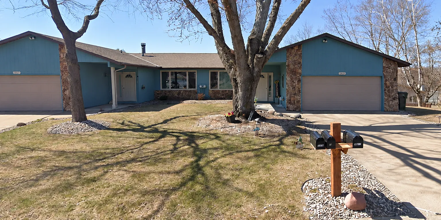 Available Now - $2,600/Month | Spacious 3BR/2BA Twin Home in Eden Prairie — Photo 1