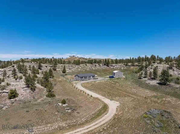 4 N Moonlight Dr, Roundup, MT 59072