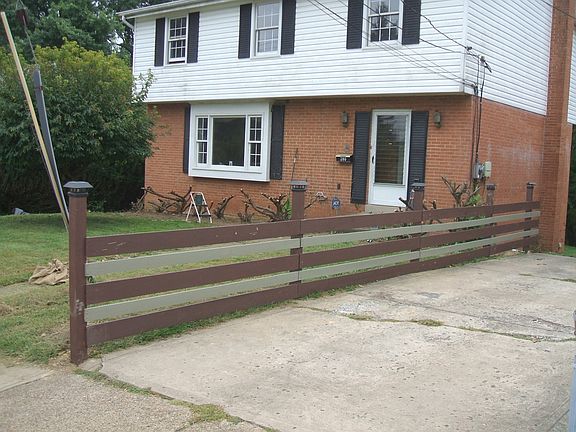 Fence being erected 8-31-17