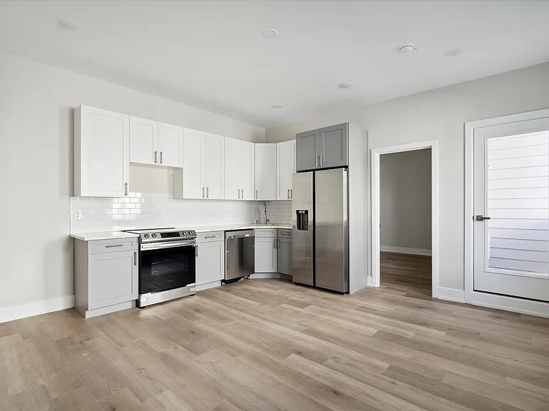 2105-1 Germantown Ave #13 — Photo 15