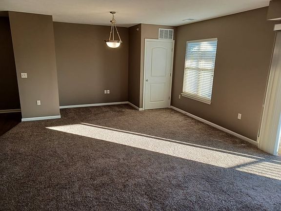 2nd image of 4702 N 133rd Plz #224