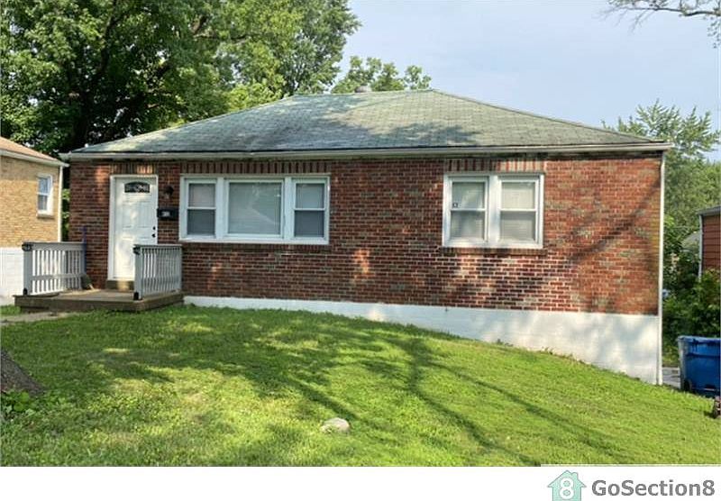 1st image of 412 Warfield Ave
