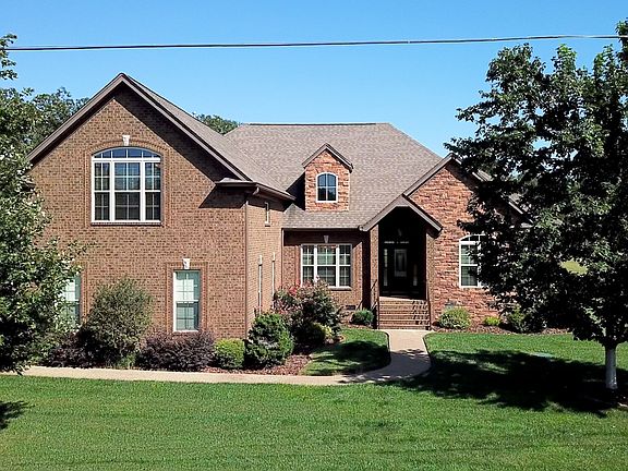 4th image of 422 Eastwood Pl