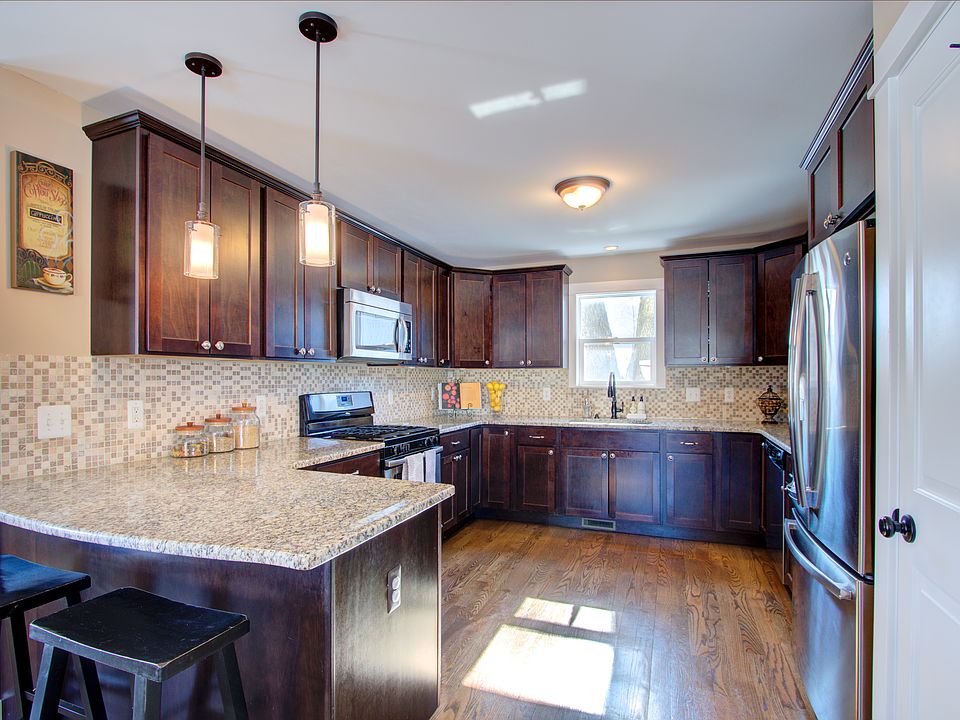 2nd image of 134 Potter Ave