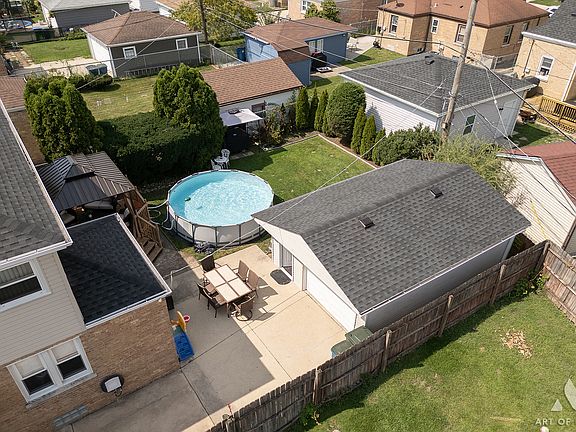 5th image of 9510 Davis St