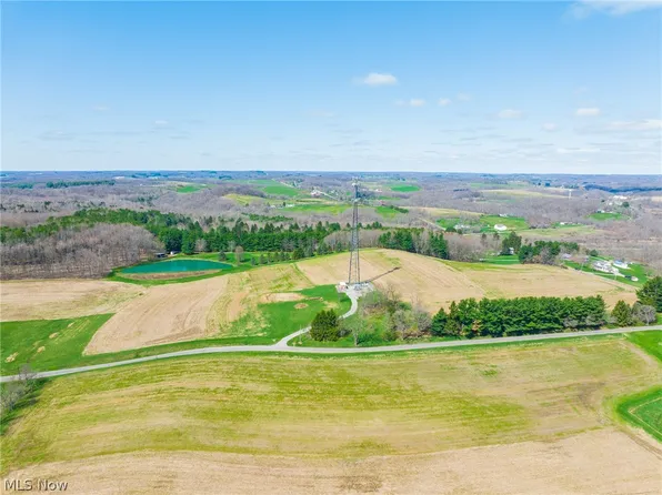 9050 Freeman Rd #5, Lisbon, OH 44432