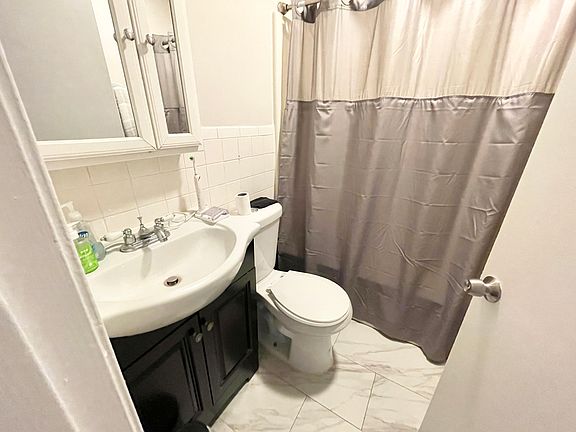 5th image of 90 Hammond St #1L