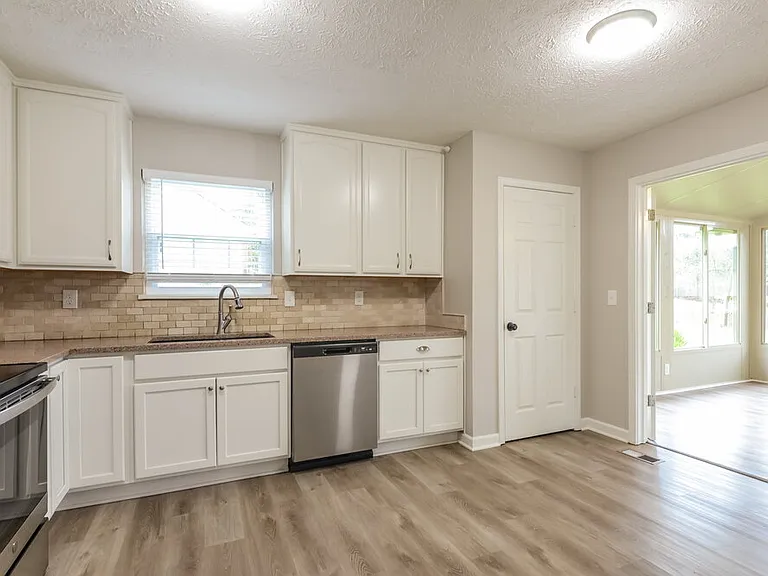 7352 Southern Lakes Dr — Photo 5