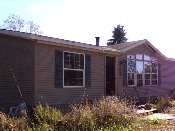 W7099 Bighorn Ln, Wautoma, WI 54982