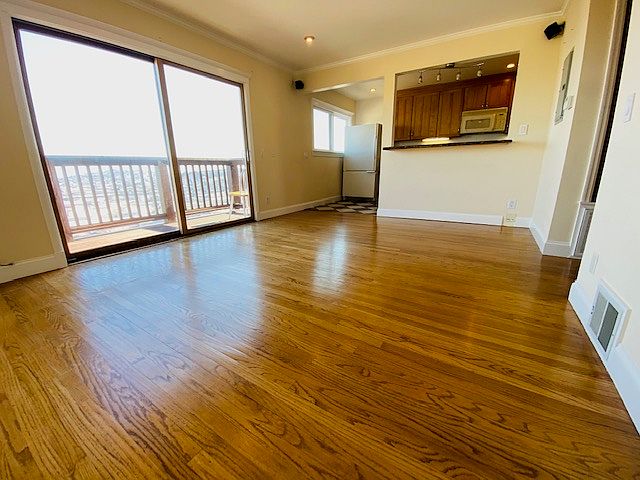 1st image of 621 Peralta Ave #1