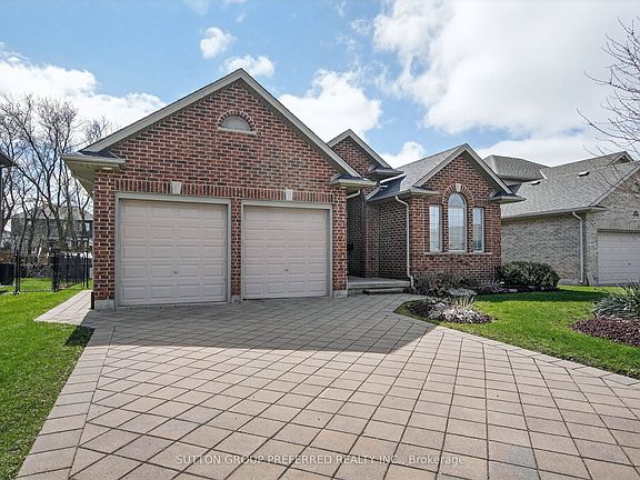 2nd image of 22 Springfield Way