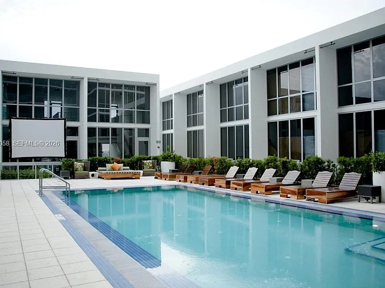 1100 Biscayne Blvd #5203 — Photo 35