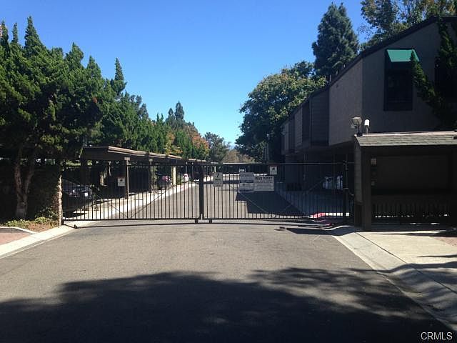 2nd image of 2516 W Macarthur Blvd Unit E