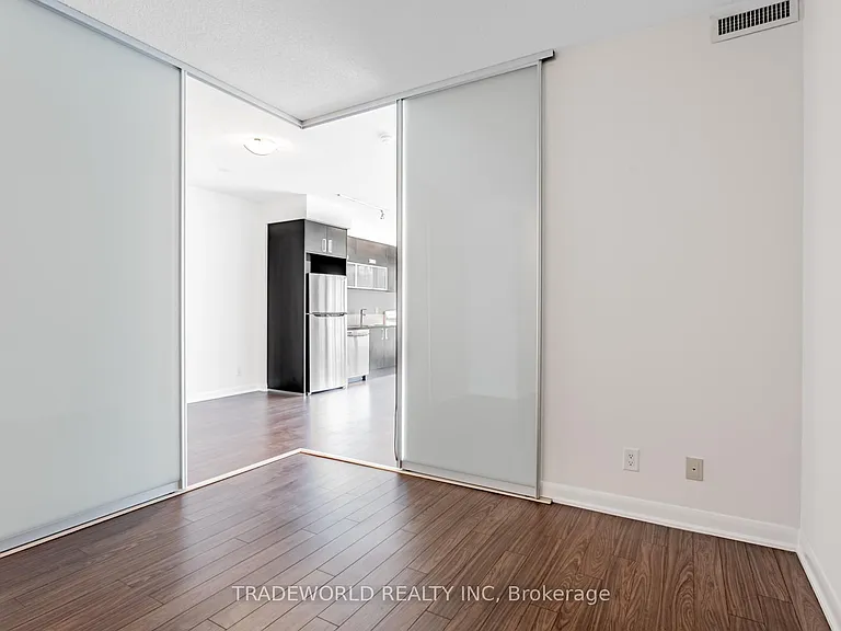 205 Frederick St #909 — Photo 14