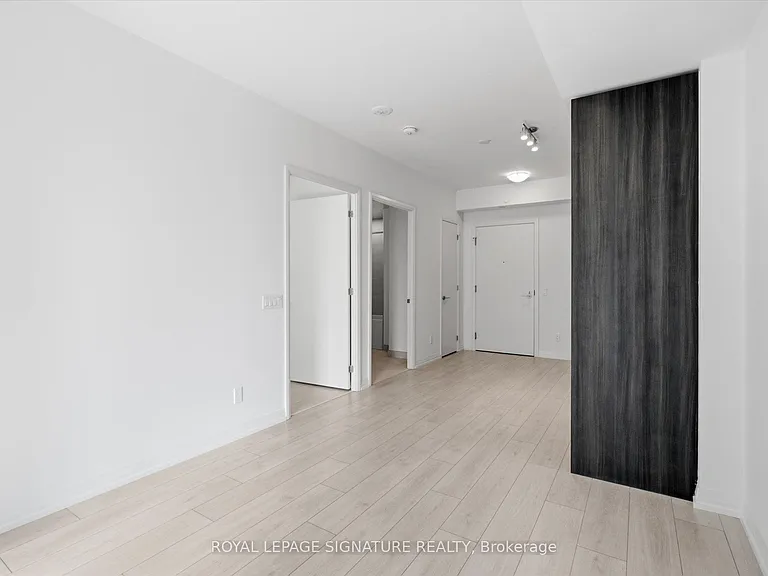 400 King St W #1519 — Photo 10