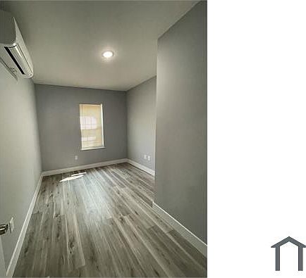 2nd image of 1557 White Plains Rd