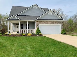 10266 River Run Ln, North Royalton, OH