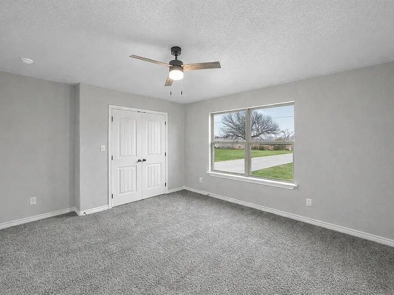 228 Saint Charles Dr — Photo 11