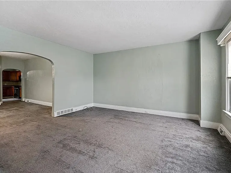 530 Carothers Ave — Photo 8