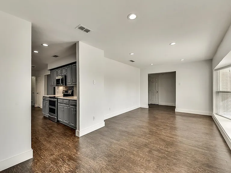 1865 Green Ridge Dr — Photo 4