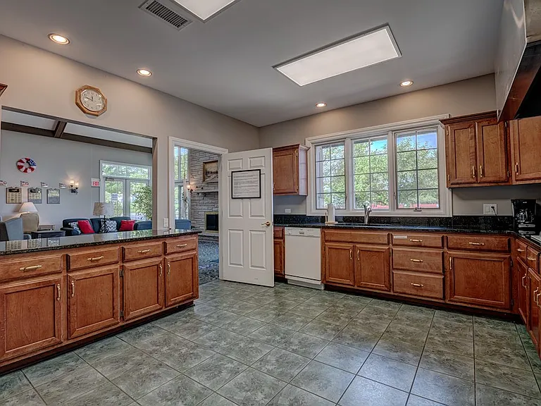 Meadowbrook — Photo 10