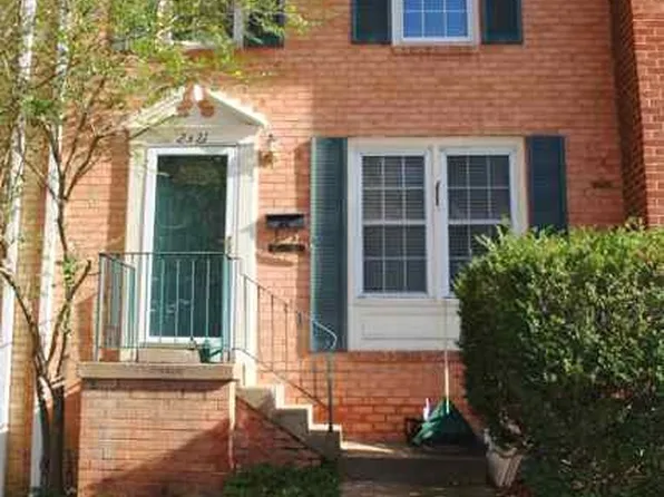 2321 Harleyford Ct, Reston, VA 20191