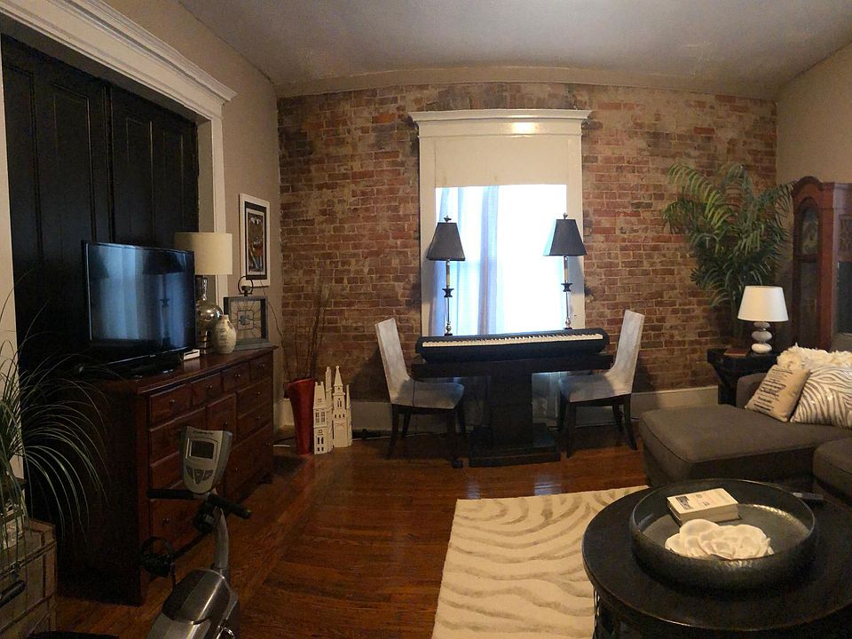 1st image of 1632 Jefferson St APT A