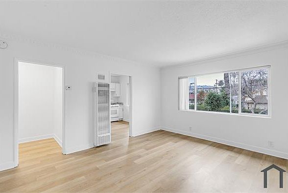 1st image of 6454 Lexington Ave APT 11