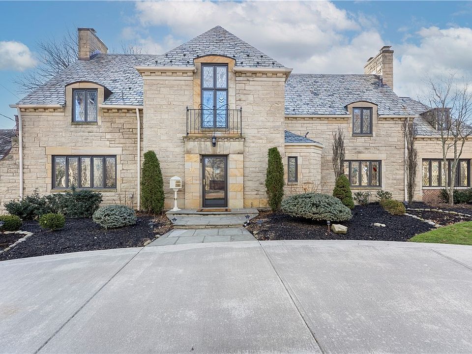 1st image of 78 Hoodridge Dr