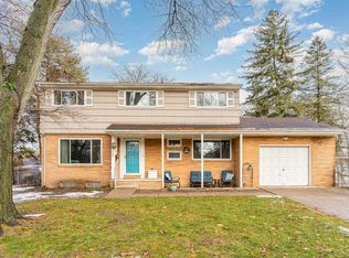 202 Norfolk St, Midland, MI 48640