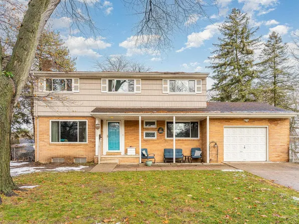 202 Norfolk St, Midland, MI 48640