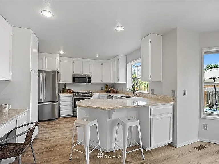 21429 SE 277th St — Photo 9