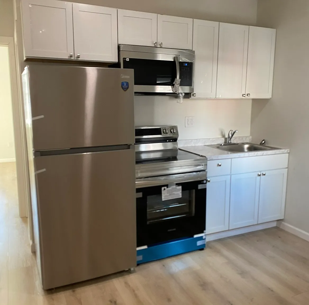 2 bed, $1,400 — Photo 1