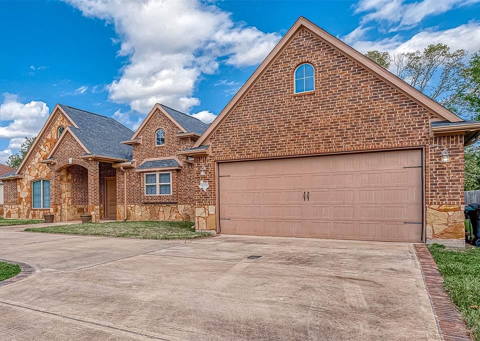 8219 Jet Pilot St, Houston, TX 77075 MLS 96837112 Zillow