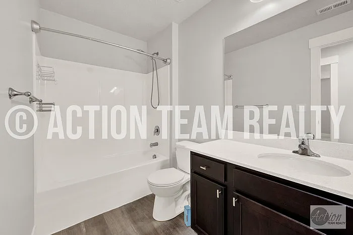 106 N Midland Dr — Photo 22