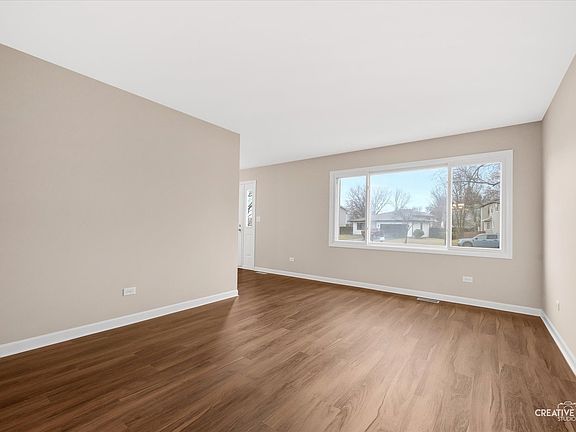 5th image of 162 N Canyon Dr