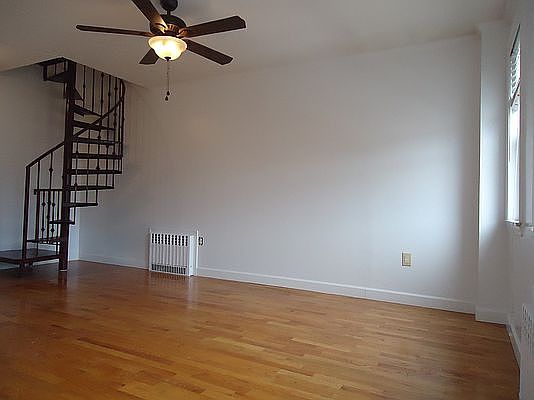 3rd image of 270 8th St #3
