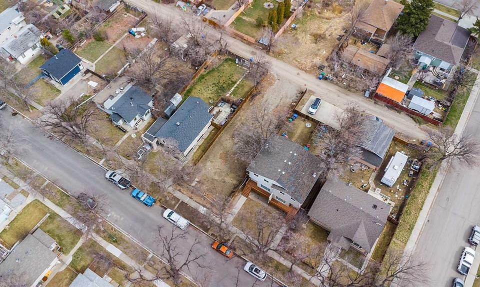 1st image of 809 B St N #12