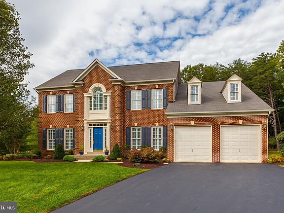 2nd image of 3902 Arbor Crest Way