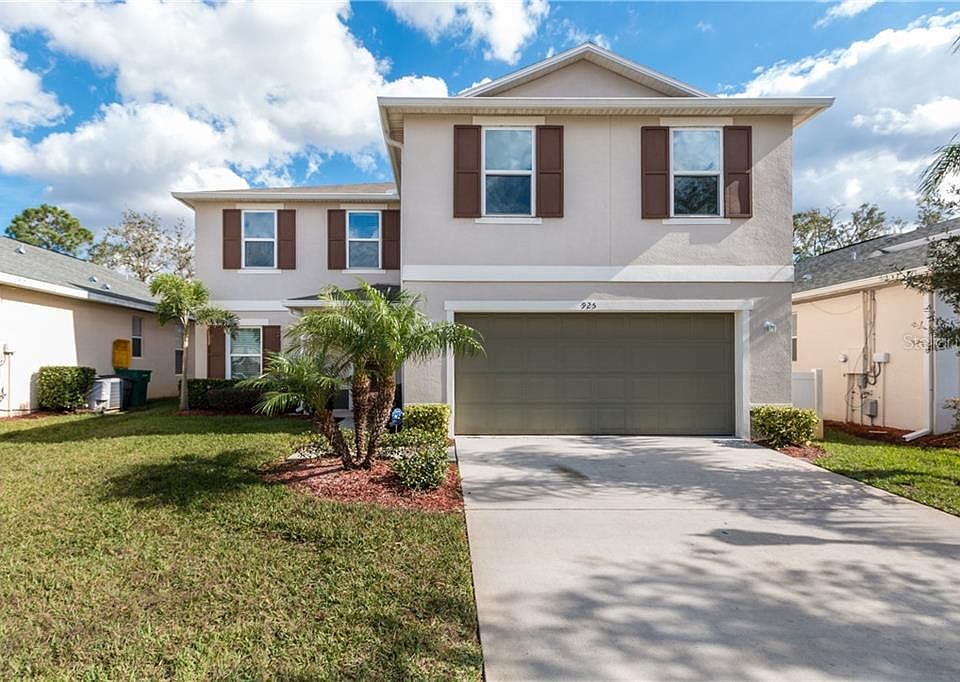 1st image of 925 Emerald Green Ct
