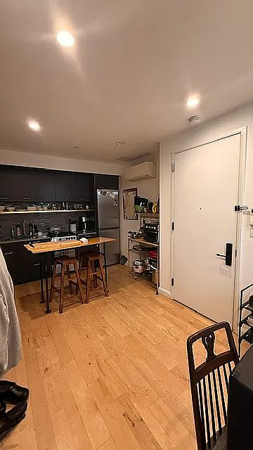 1st image of 1814 Gates Ave #1A