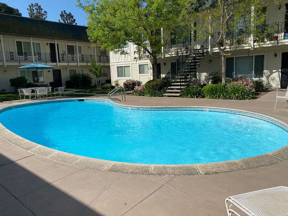 1st image of 5090 N Roosevelt Ave APT 34