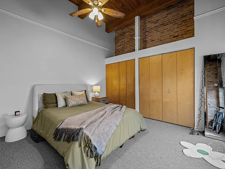 1500 W Monroe St #409 — Photo 10