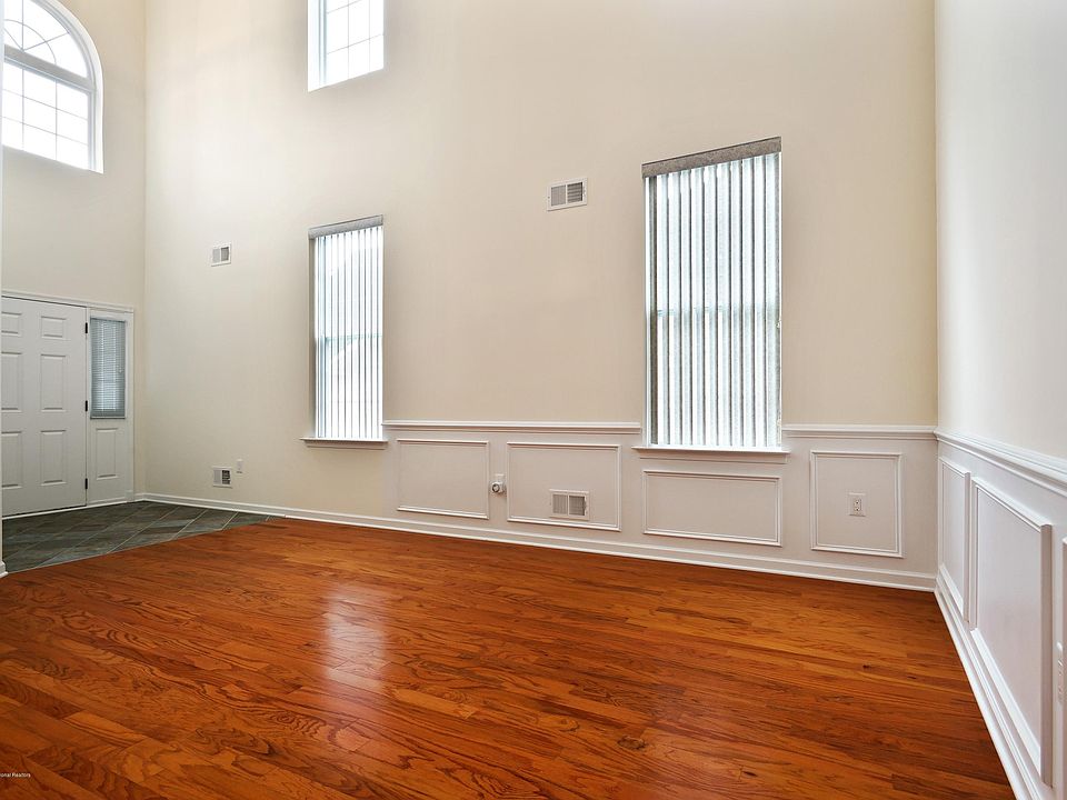 28 Fisher Island Ct Monroe Township NJ Zillow